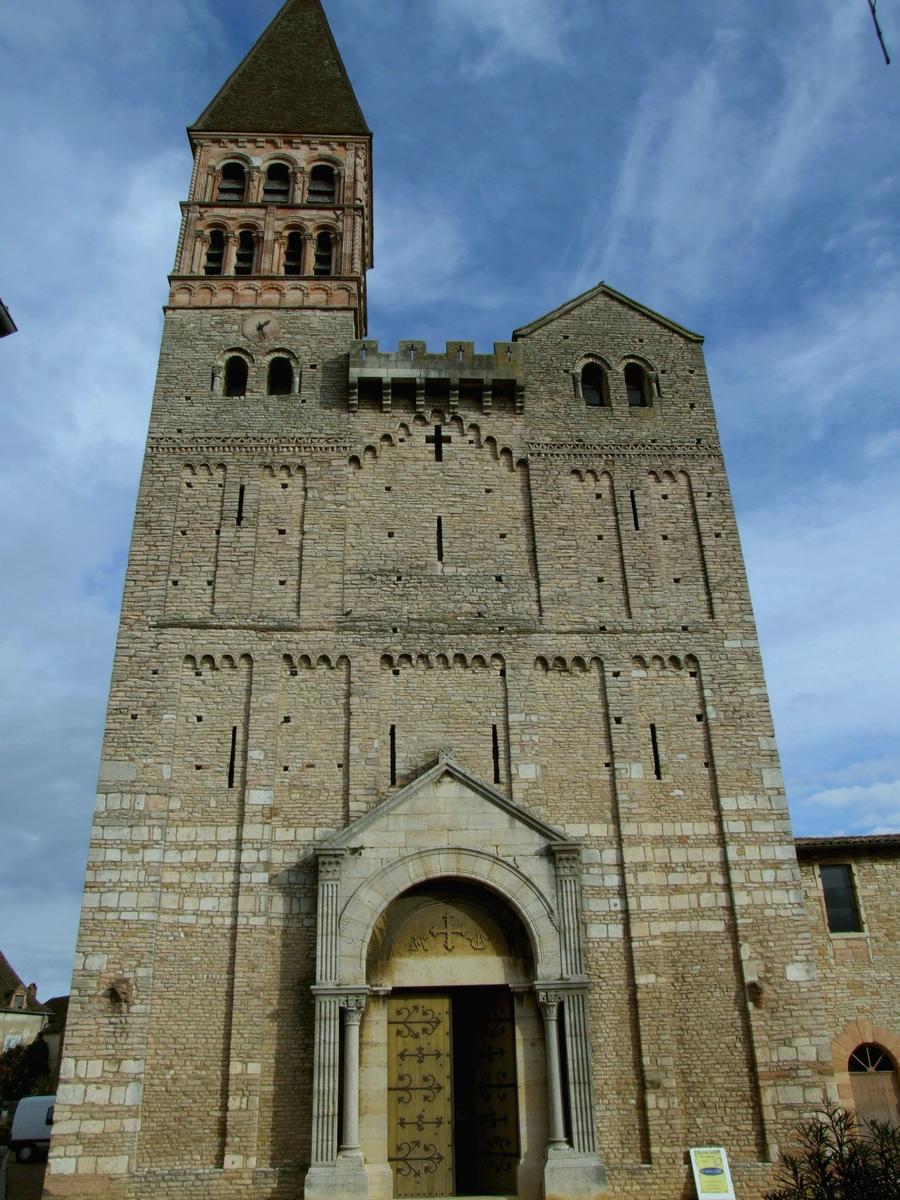 https://mdw-travel-data-us-east-1.s3.amazonaws.com/img/country/France/Church-of-Saint-Philibert/img_00.jpg