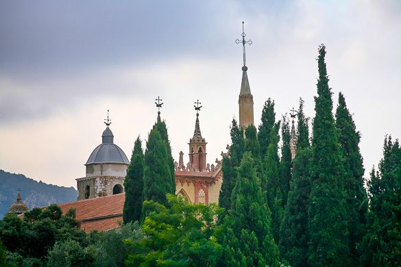 https://mdw-travel-data-us-east-1.s3.amazonaws.com/img/country/France/Cimiez-Monastery/img_01.jpg
