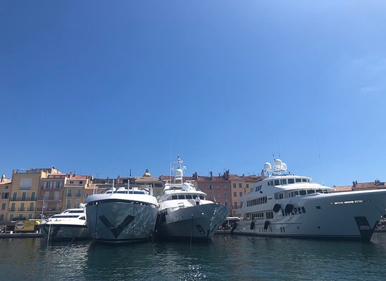 https://mdw-travel-data-us-east-1.s3.amazonaws.com/img/country/France/Club-Nautique-de-Cogolin/img_05.jpg