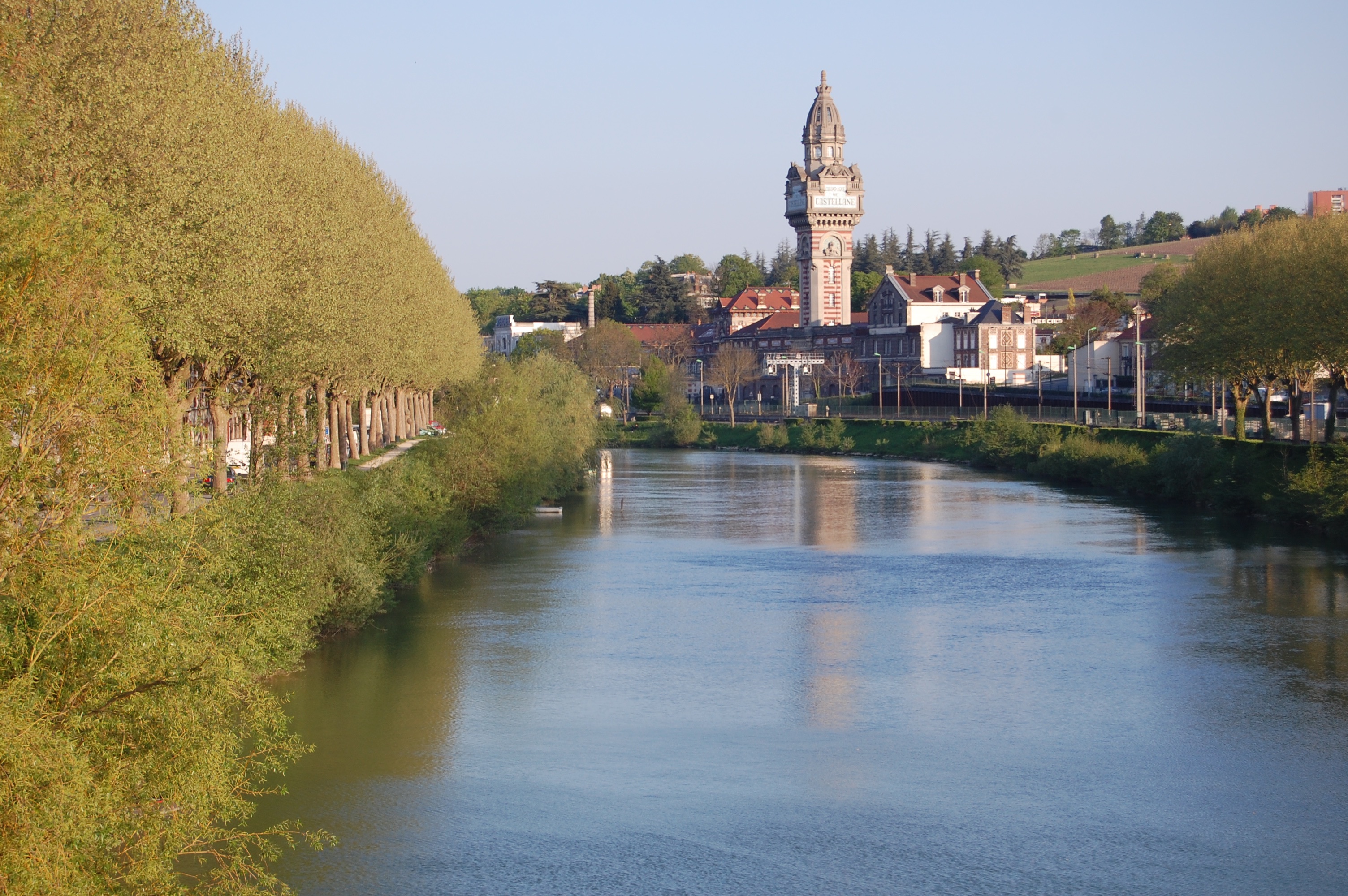 https://mdw-travel-data-us-east-1.s3.amazonaws.com/img/country/France/Epernay/img_03.jpg