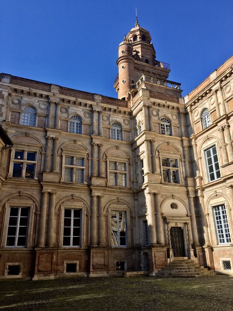 https://mdw-travel-data-us-east-1.s3.amazonaws.com/img/country/France/Fondation-Bemberg-/-Hotel-dAssezat/img_03.jpg