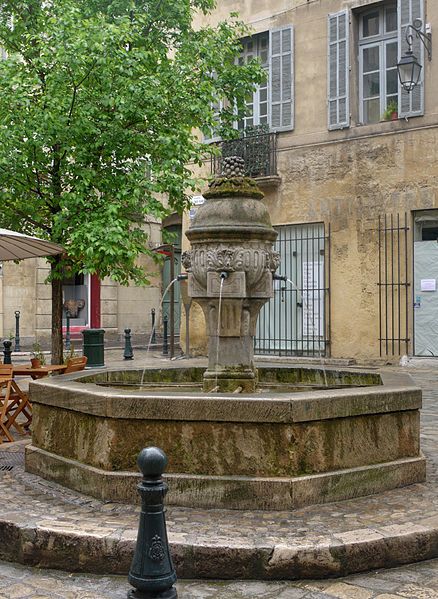 https://mdw-travel-data-us-east-1.s3.amazonaws.com/img/country/France/Fontaine-des-Trois-Ormeaux/img_02.jpg