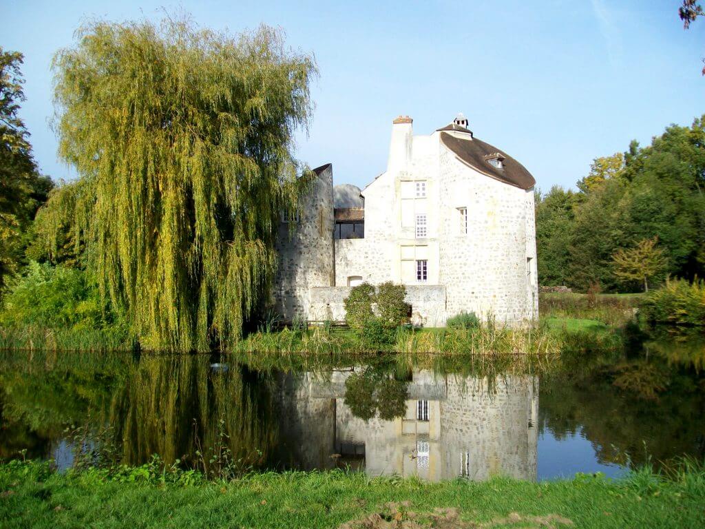 https://mdw-travel-data-us-east-1.s3.amazonaws.com/img/country/France/Forest-of-Montmorency/img_02.jpg
