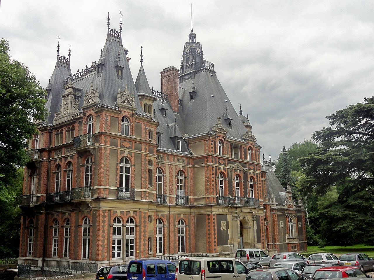 https://mdw-travel-data-us-east-1.s3.amazonaws.com/img/country/France/Forest-of-Montmorency/img_03.jpg