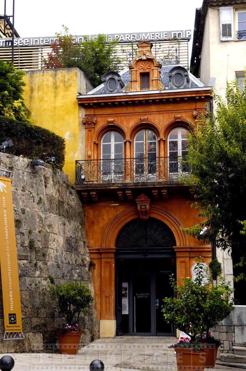 https://mdw-travel-data-us-east-1.s3.amazonaws.com/img/country/France/Fragonard-Perfume-Museum/img_05.jpg