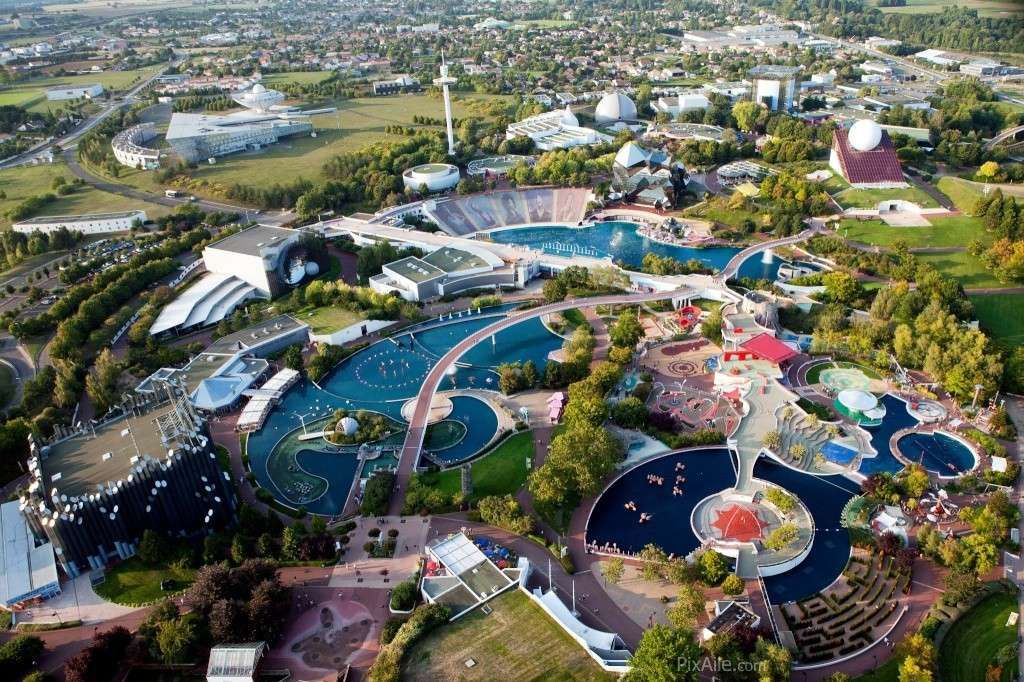 https://mdw-travel-data-us-east-1.s3.amazonaws.com/img/country/France/Futuroscope/img_03.jpg