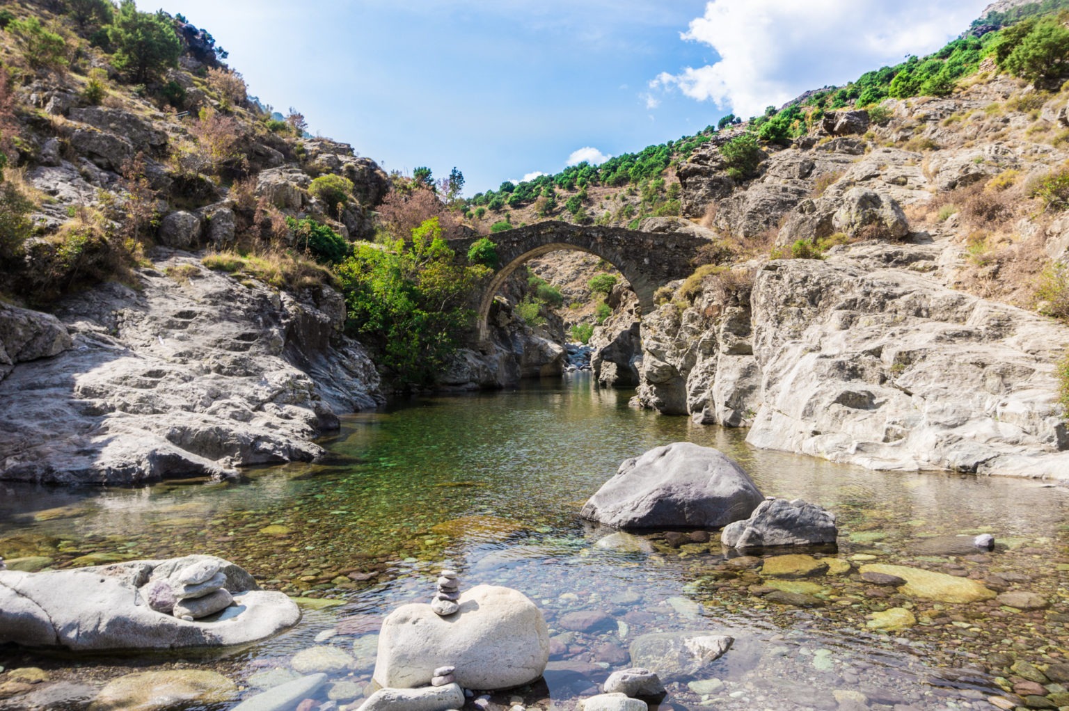 https://mdw-travel-data-us-east-1.s3.amazonaws.com/img/country/France/Gorges-de-lAsco/img_03.jpg