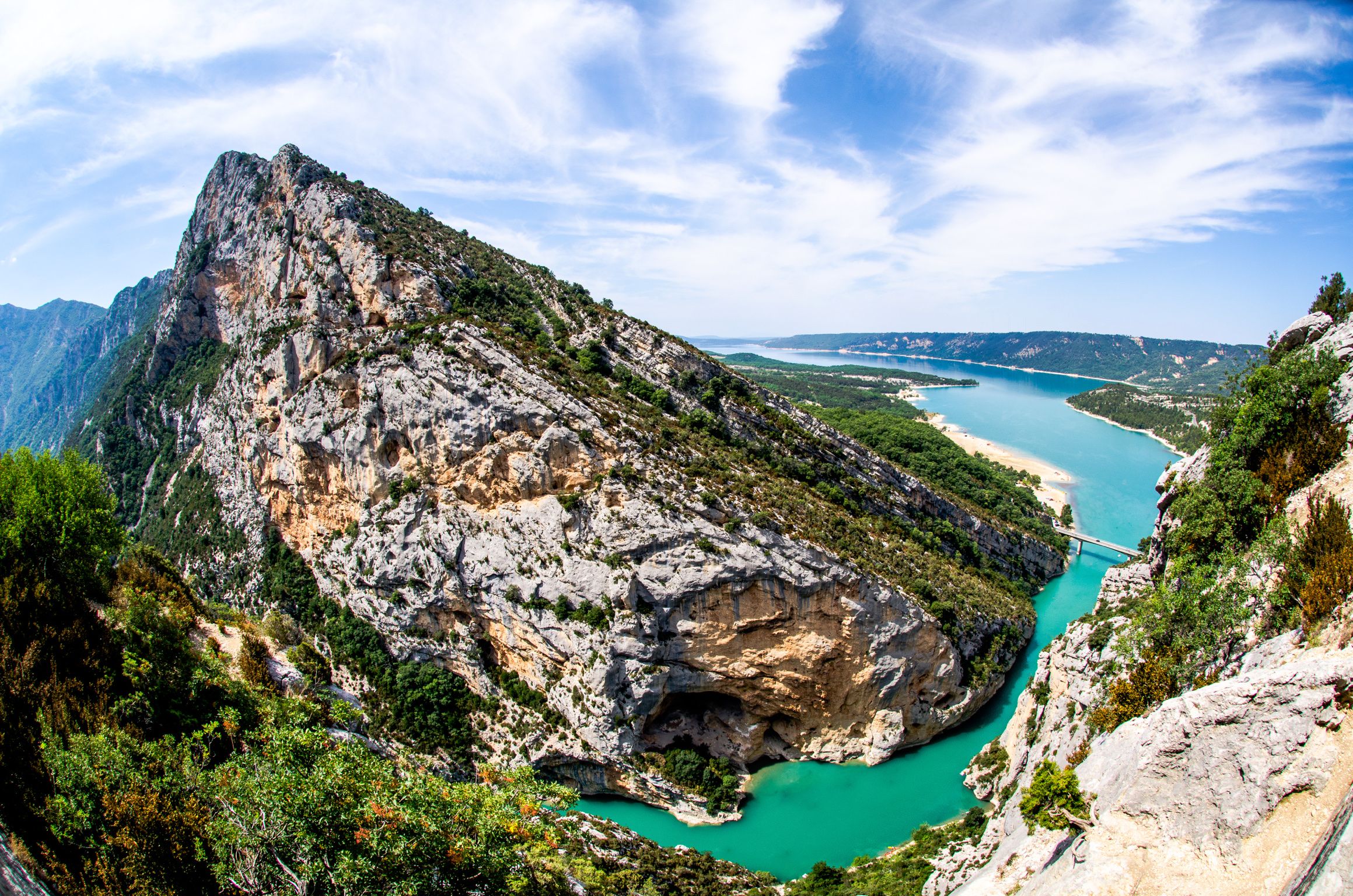 https://mdw-travel-data-us-east-1.s3.amazonaws.com/img/country/France/Gorges-du-Verdon/img_03.jpg