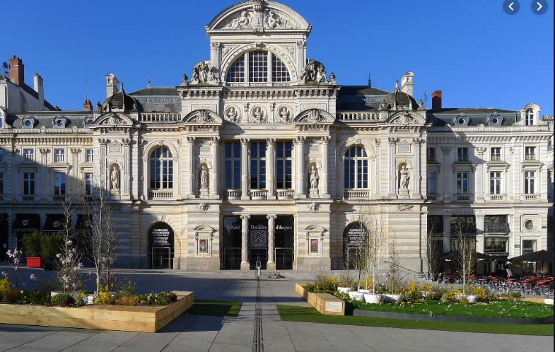 https://mdw-travel-data-us-east-1.s3.amazonaws.com/img/country/France/Grand-Theatre/img_01.jpg