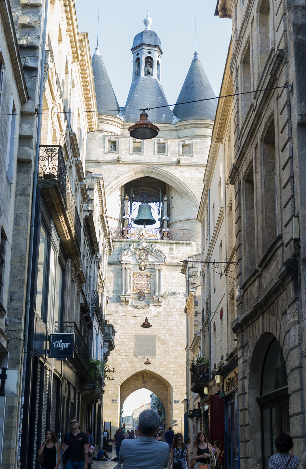 https://mdw-travel-data-us-east-1.s3.amazonaws.com/img/country/France/Grosse-Cloche-de-Bordeaux/img_00.jpg