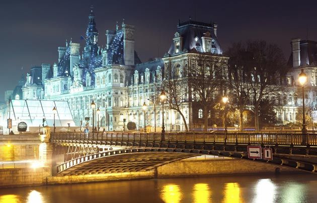 https://mdw-travel-data-us-east-1.s3.amazonaws.com/img/country/France/Hotel-de-Ville/img_02.jpg