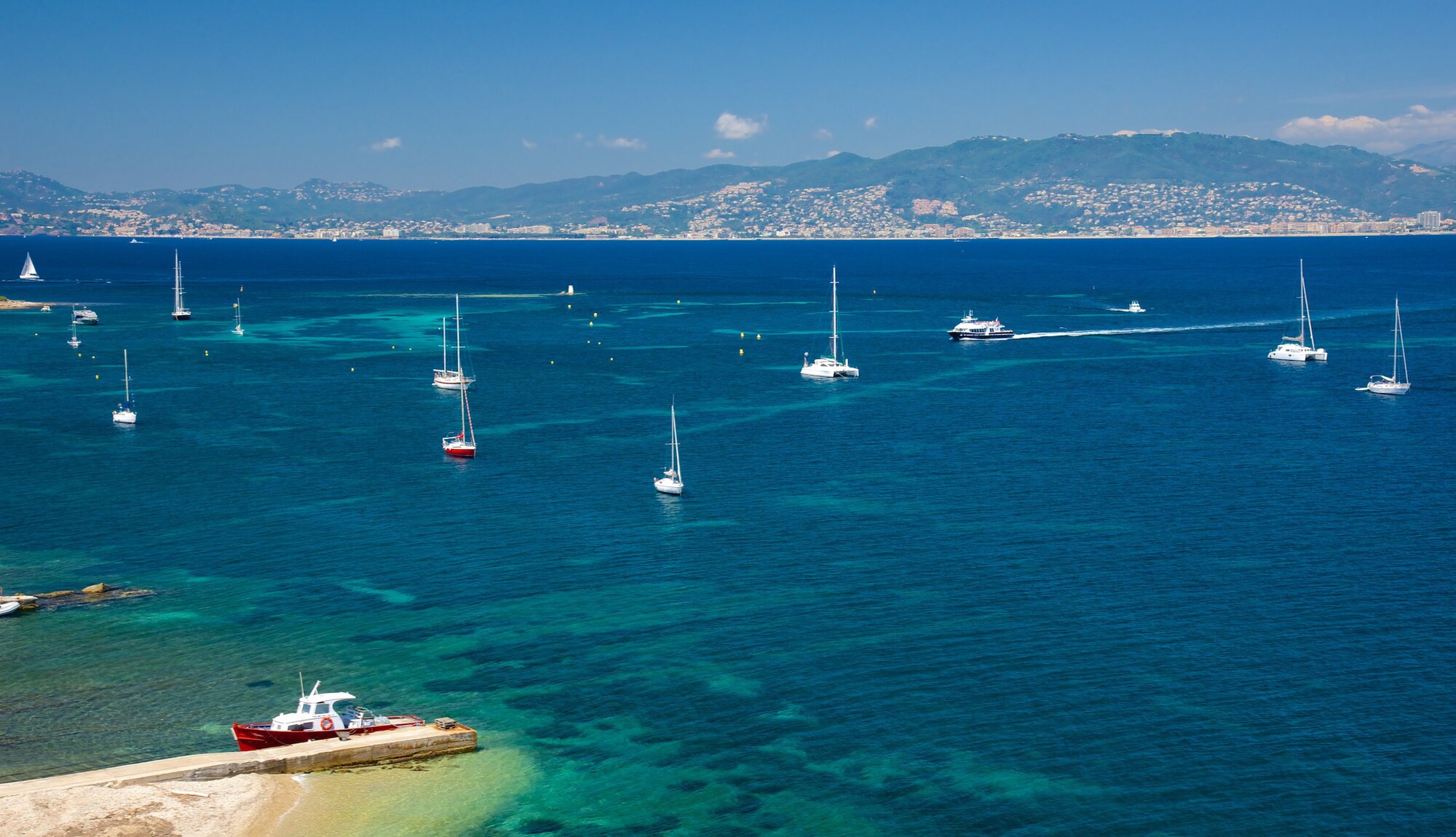 https://mdw-travel-data-us-east-1.s3.amazonaws.com/img/country/France/Iles-de-Lerins/img_05.jpg