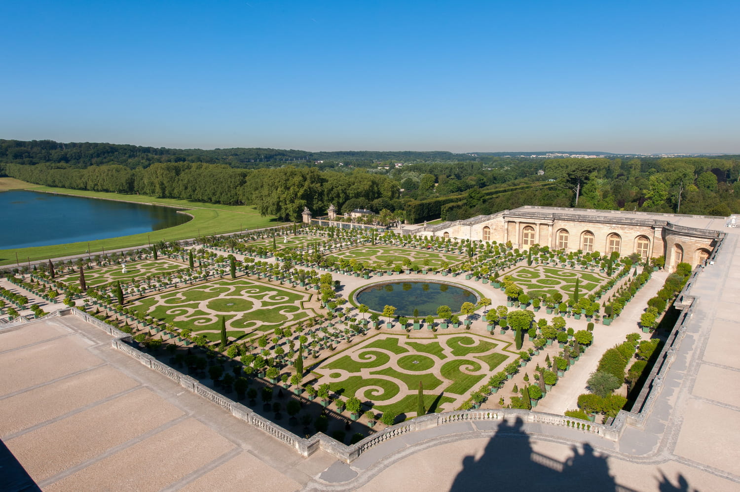 https://mdw-travel-data-us-east-1.s3.amazonaws.com/img/country/France/Jardin-de-Ville/img_03.jpg