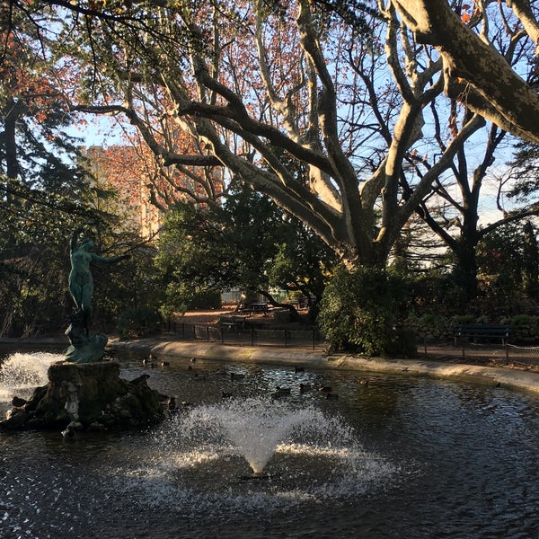 https://mdw-travel-data-us-east-1.s3.amazonaws.com/img/country/France/Jardin-des-Doms/img_00.jpg