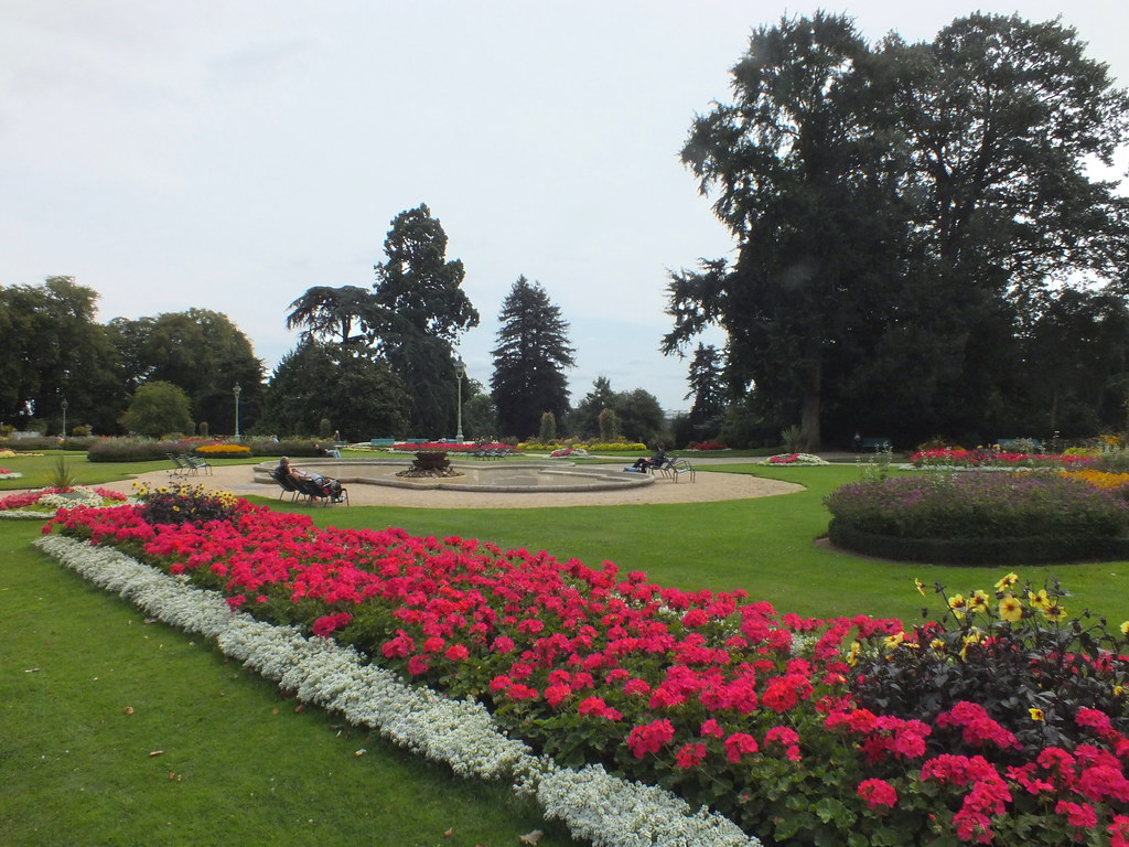 https://mdw-travel-data-us-east-1.s3.amazonaws.com/img/country/France/Jardin-du-Thabor/img_02.jpg