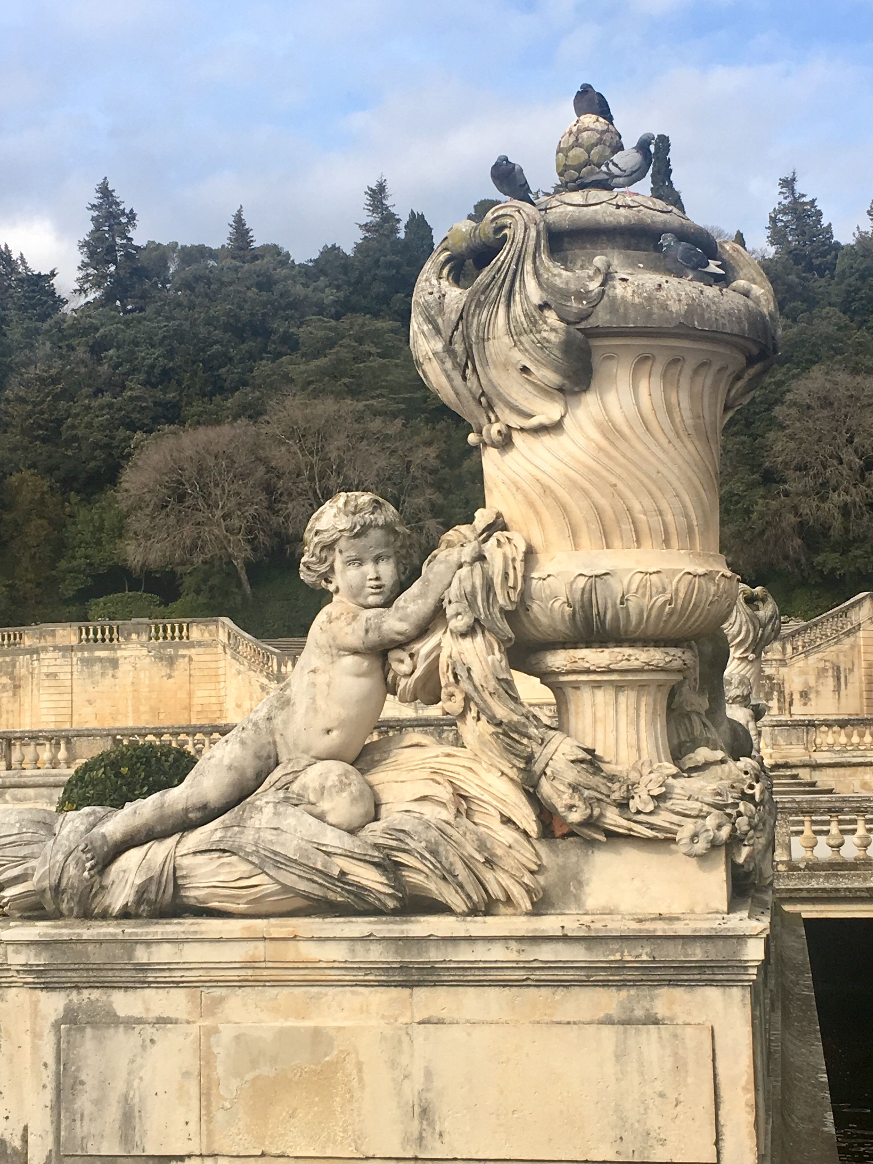 https://mdw-travel-data-us-east-1.s3.amazonaws.com/img/country/France/Jardins-de-la-Fontaine/img_01.jpg