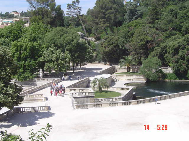 https://mdw-travel-data-us-east-1.s3.amazonaws.com/img/country/France/Jardins-de-la-Fontaine/img_04.jpg