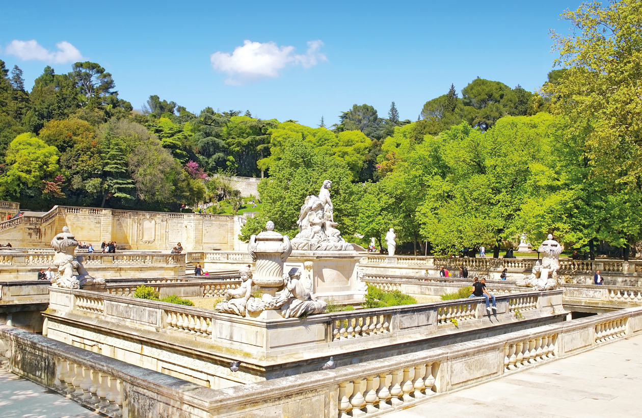 https://mdw-travel-data-us-east-1.s3.amazonaws.com/img/country/France/Jardins-de-la-Fontaine/img_05.jpg