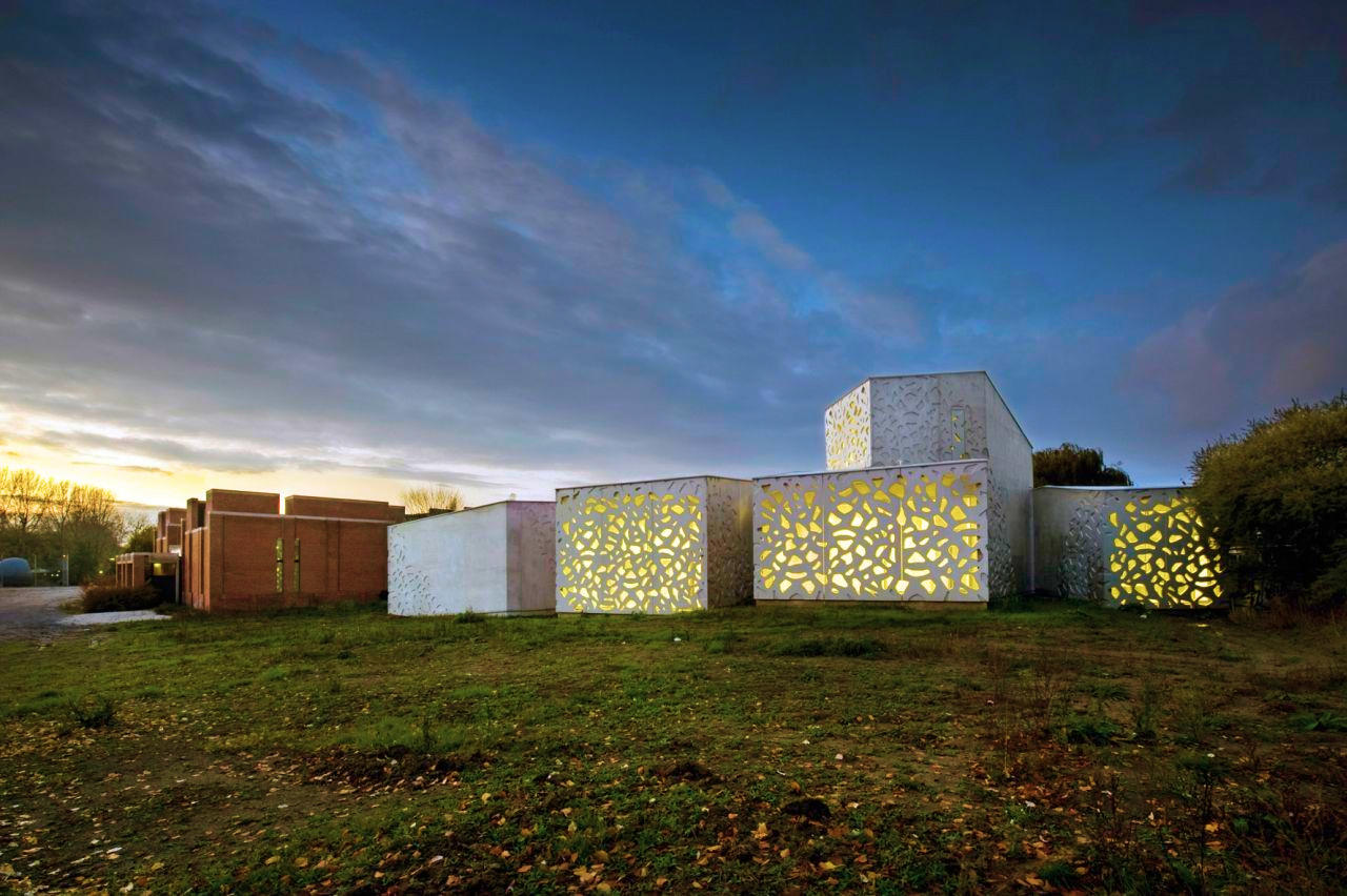 https://mdw-travel-data-us-east-1.s3.amazonaws.com/img/country/France/LAM---Lille-Metropole-Museum-of-Modern-Contemporary-and-Outsider-Art/img_02.jpg