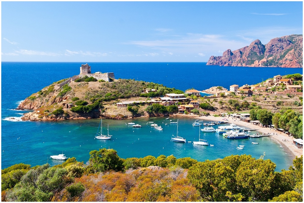 https://mdw-travel-data-us-east-1.s3.amazonaws.com/img/country/France/LIle-Rousse/img_01.jpg