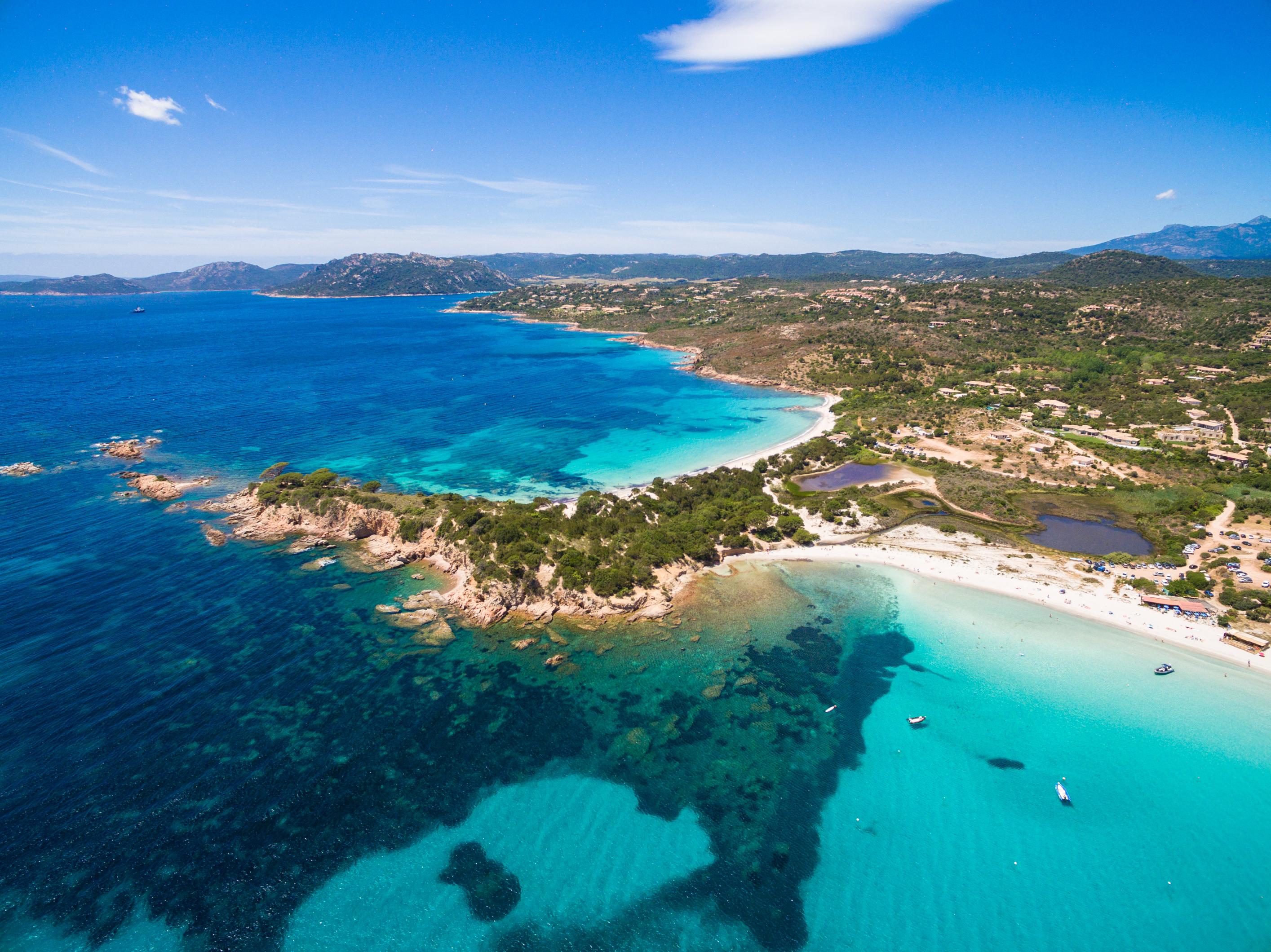 https://mdw-travel-data-us-east-1.s3.amazonaws.com/img/country/France/La-Grande-Plage/img_01.jpg