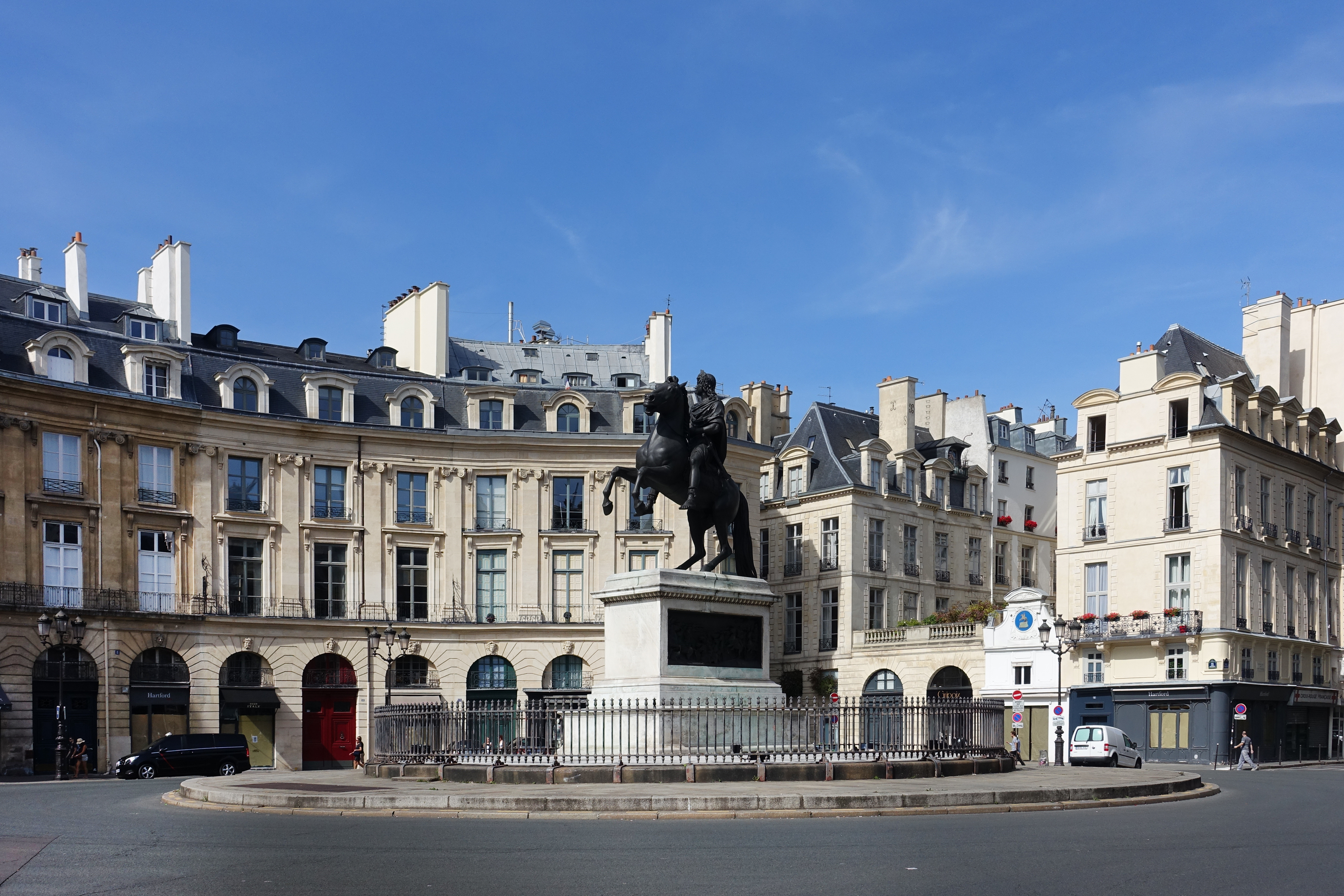 https://mdw-travel-data-us-east-1.s3.amazonaws.com/img/country/France/La-Victoire/img_05.jpg