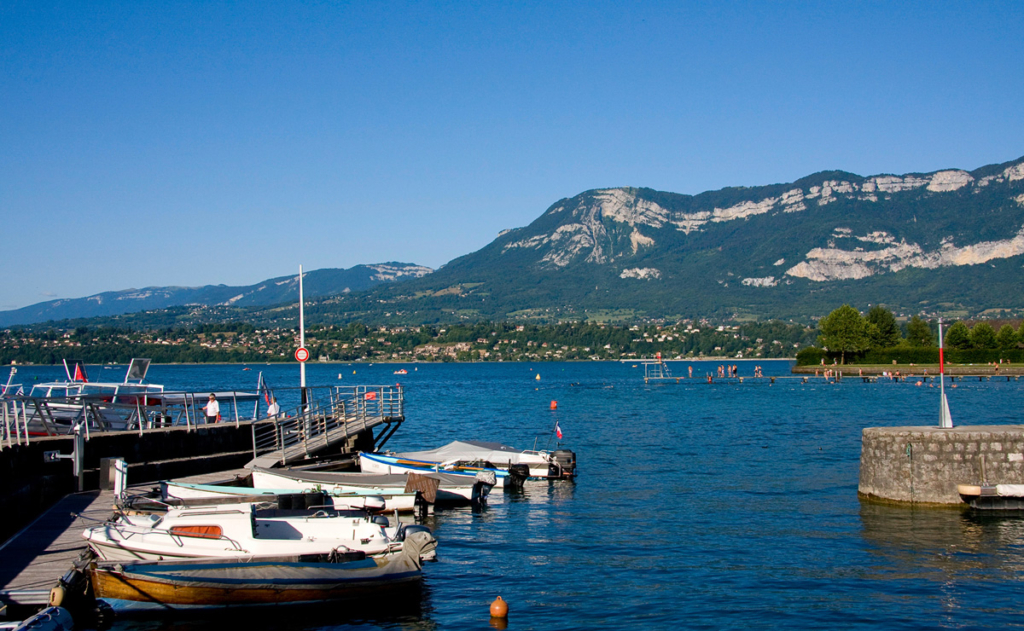 https://mdw-travel-data-us-east-1.s3.amazonaws.com/img/country/France/Lake-Bourget/img_02.jpg