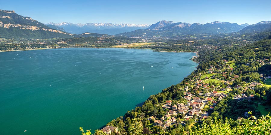 https://mdw-travel-data-us-east-1.s3.amazonaws.com/img/country/France/Lake-Bourget/img_03.jpg
