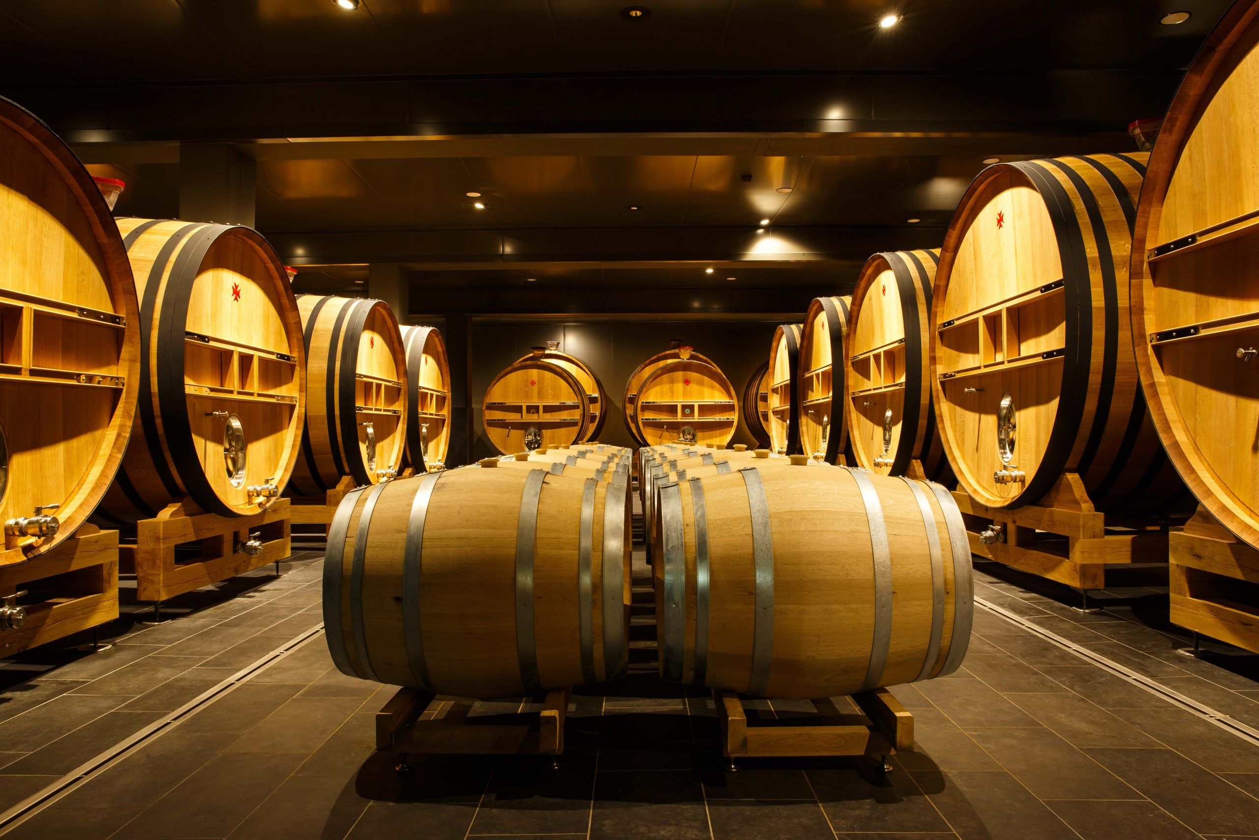 https://mdw-travel-data-us-east-1.s3.amazonaws.com/img/country/France/Lanson-Champagne-House/img_01.jpg