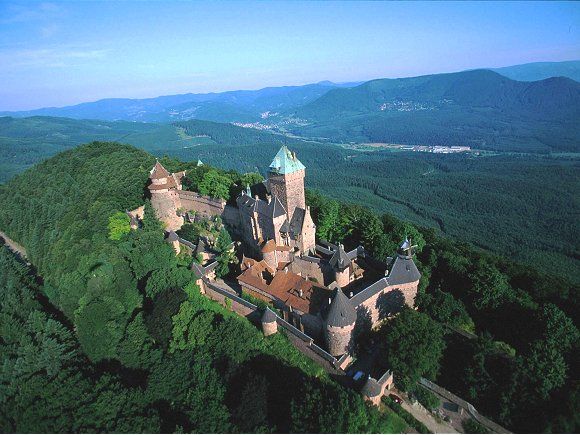 https://mdw-travel-data-us-east-1.s3.amazonaws.com/img/country/France/Le-Chateau-du-Haut-Koenigsbourg/img_03.jpg