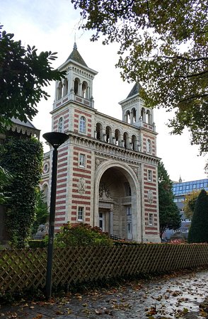 https://mdw-travel-data-us-east-1.s3.amazonaws.com/img/country/France/Le-Palais-Rameau/img_02.jpg