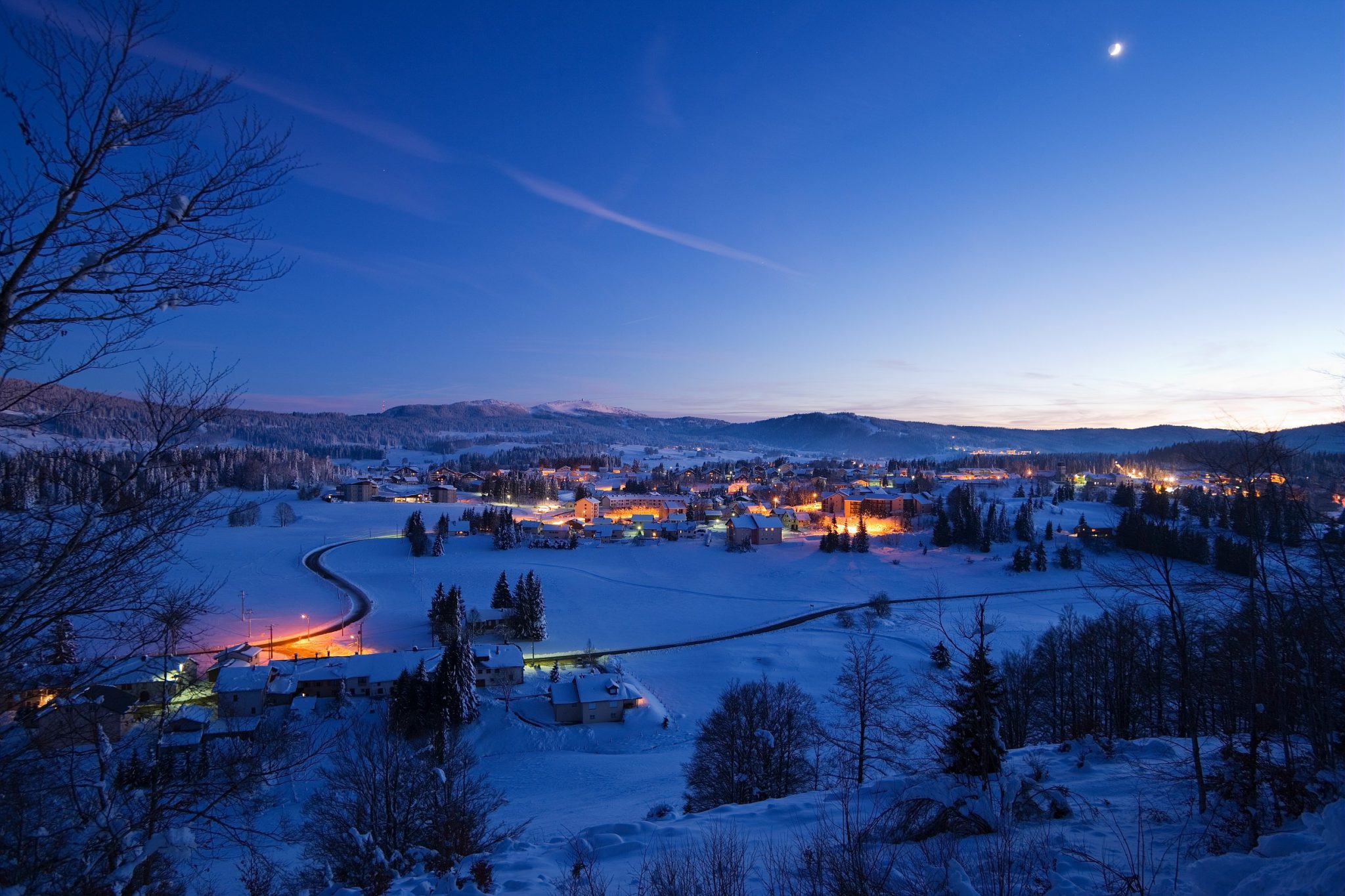 https://mdw-travel-data-us-east-1.s3.amazonaws.com/img/country/France/Le-Parc-Naturel-Regional-du-Haut-Jura/img_02.jpg