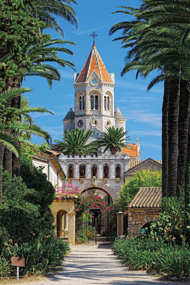 https://mdw-travel-data-us-east-1.s3.amazonaws.com/img/country/France/Lerins-Abbey/img_02.jpg