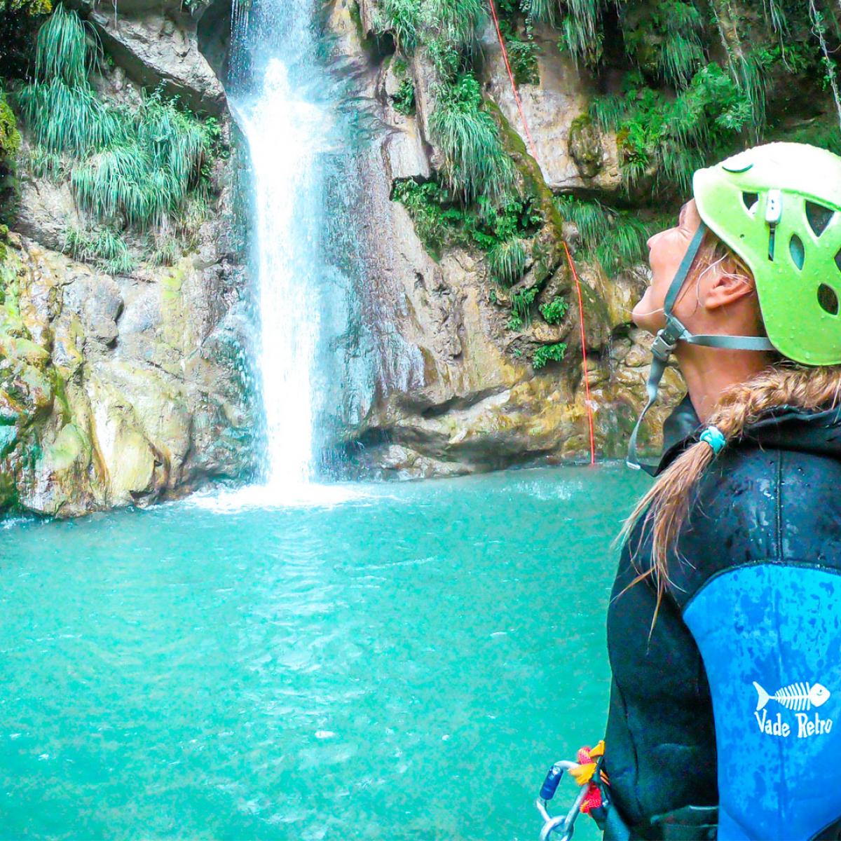 https://mdw-travel-data-us-east-1.s3.amazonaws.com/img/country/France/Les-Gorges-du-Loup/img_03.jpg
