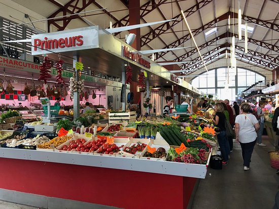https://mdw-travel-data-us-east-1.s3.amazonaws.com/img/country/France/Les-Halles-de-Biarritz/img_03.jpg