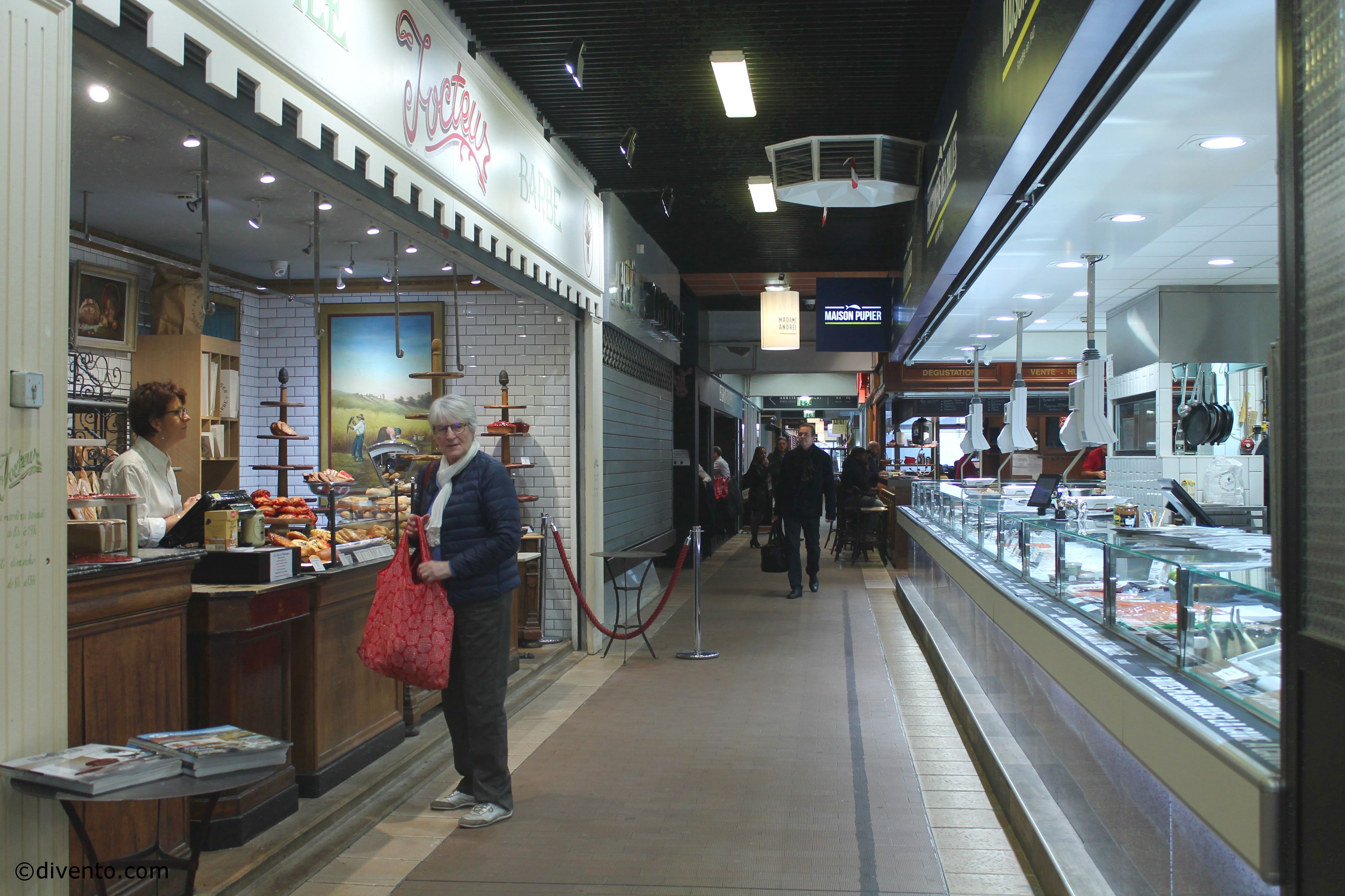 https://mdw-travel-data-us-east-1.s3.amazonaws.com/img/country/France/Les-Halles-de-Lyon---Paul-Bocuse/img_05.jpg