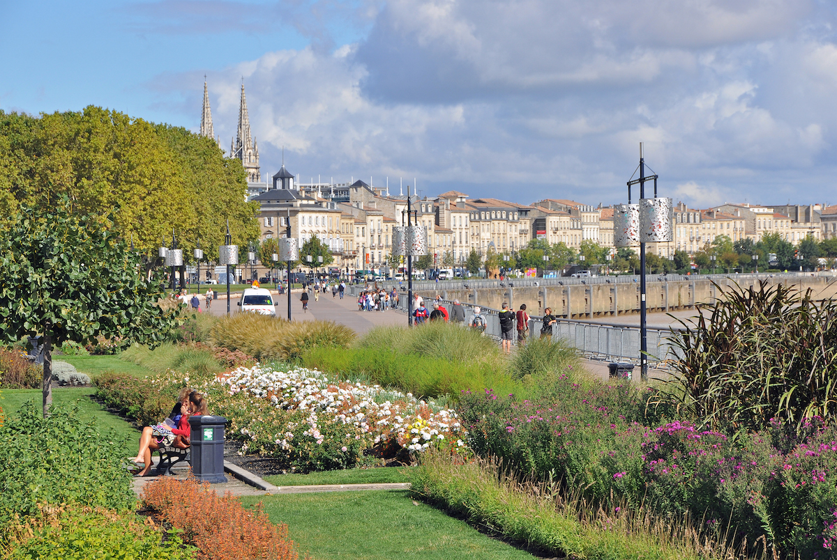 https://mdw-travel-data-us-east-1.s3.amazonaws.com/img/country/France/Les-Quais-de-Bordeaux/img_03.jpg