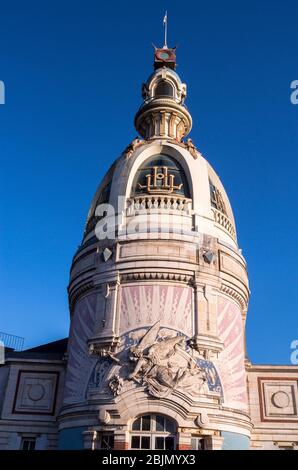 https://mdw-travel-data-us-east-1.s3.amazonaws.com/img/country/France/Lu-Tower/img_01.jpg