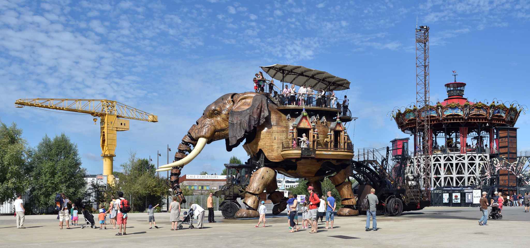 https://mdw-travel-data-us-east-1.s3.amazonaws.com/img/country/France/Machines-de-lIle/img_03.jpg