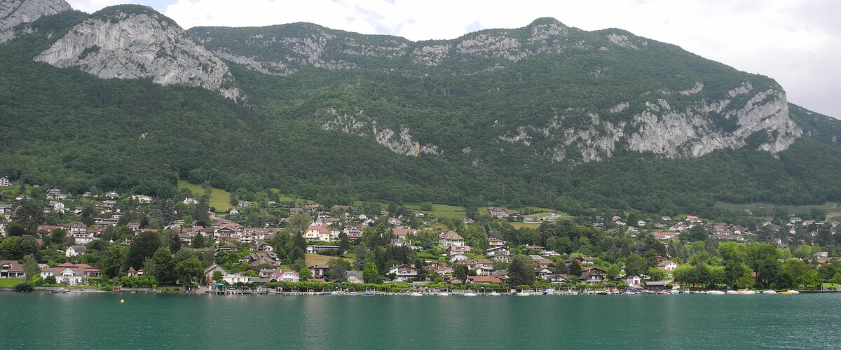https://mdw-travel-data-us-east-1.s3.amazonaws.com/img/country/France/Maison-de-la-Nature-Veyrier-du-Lac/img_03.jpg