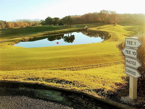 https://mdw-travel-data-us-east-1.s3.amazonaws.com/img/country/France/Makila-Golf-Club/img_02.jpg