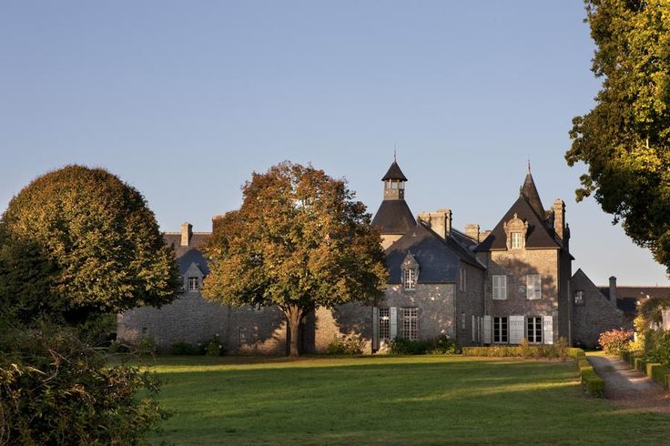 https://mdw-travel-data-us-east-1.s3.amazonaws.com/img/country/France/Manoir-de-Kerazan/img_03.jpg