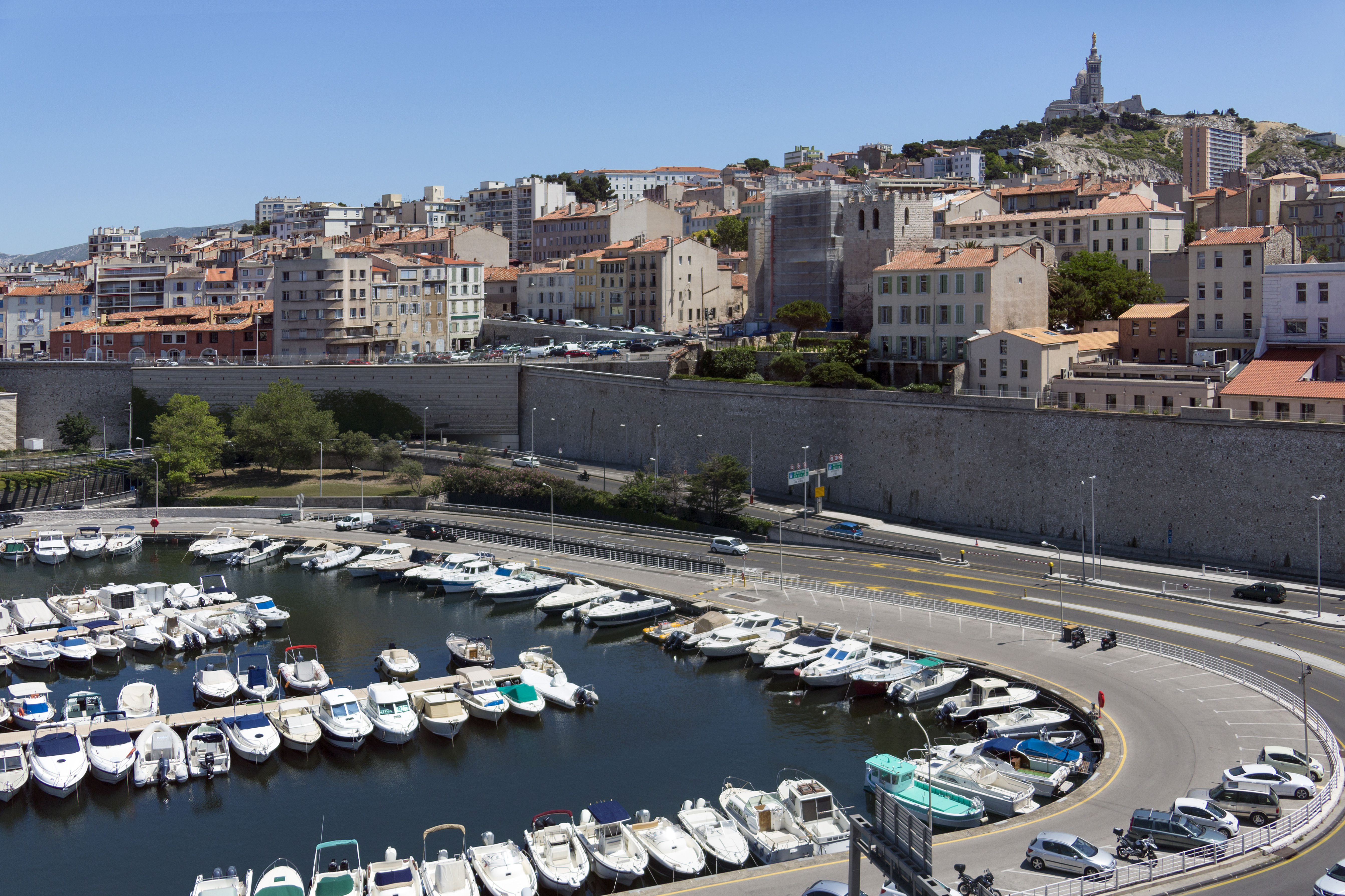 https://mdw-travel-data-us-east-1.s3.amazonaws.com/img/country/France/Marseille-Cathedral/img_03.jpg