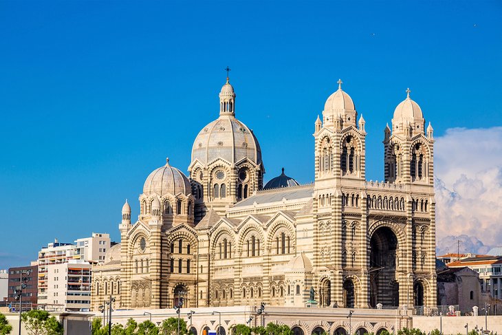 https://mdw-travel-data-us-east-1.s3.amazonaws.com/img/country/France/Marseille-Cathedral/img_05.jpg