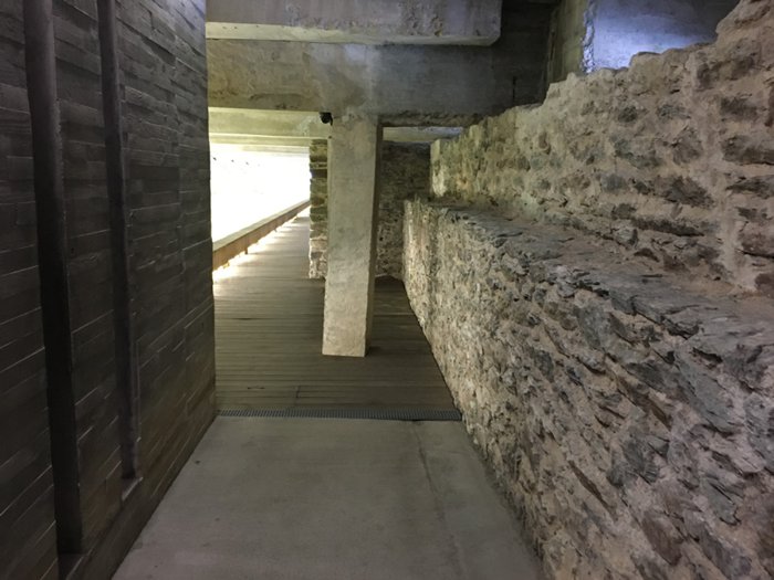 https://mdw-travel-data-us-east-1.s3.amazonaws.com/img/country/France/Memorial-to-the-Abolition-of-Slavery/img_01.jpg