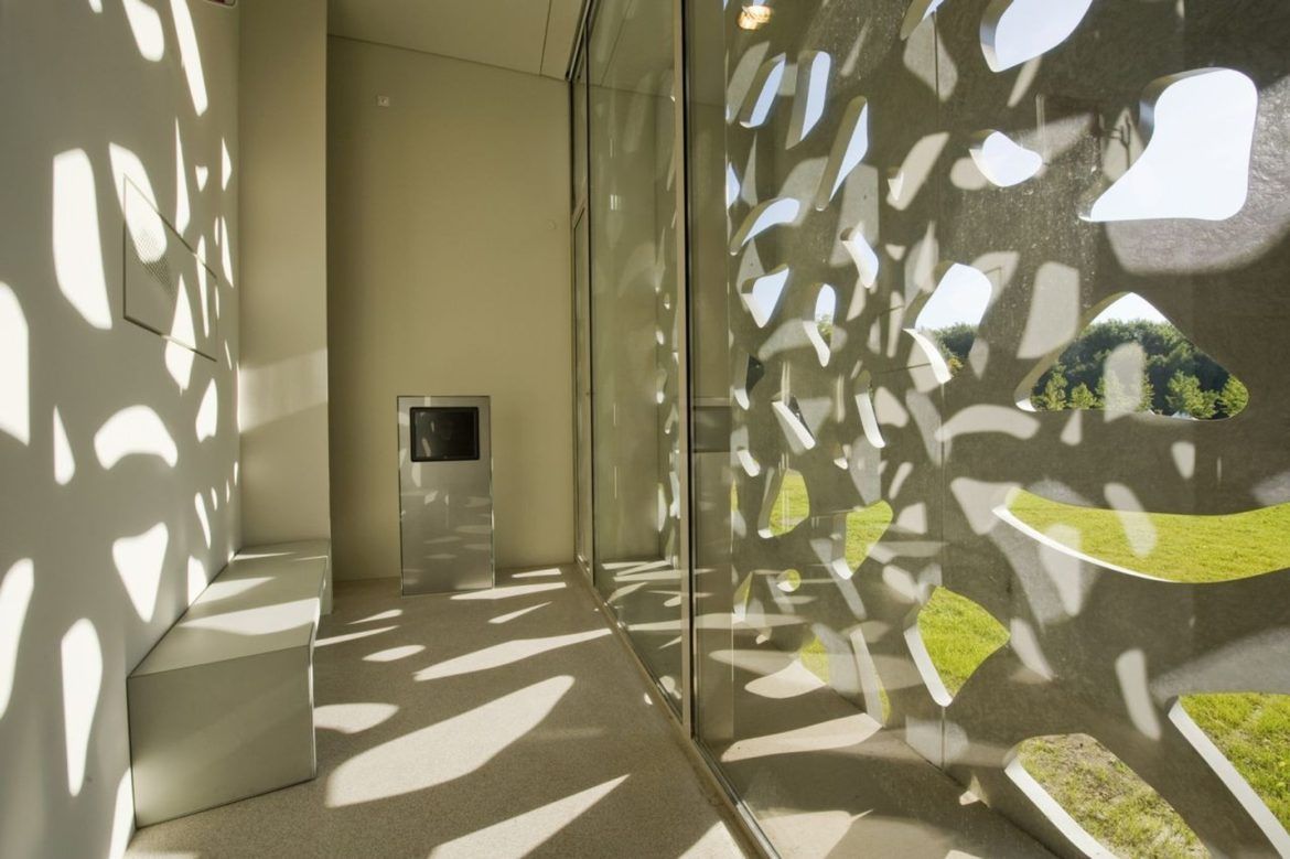 https://mdw-travel-data-us-east-1.s3.amazonaws.com/img/country/France/Modern-Art-Museum-of-Lille/img_01.jpg