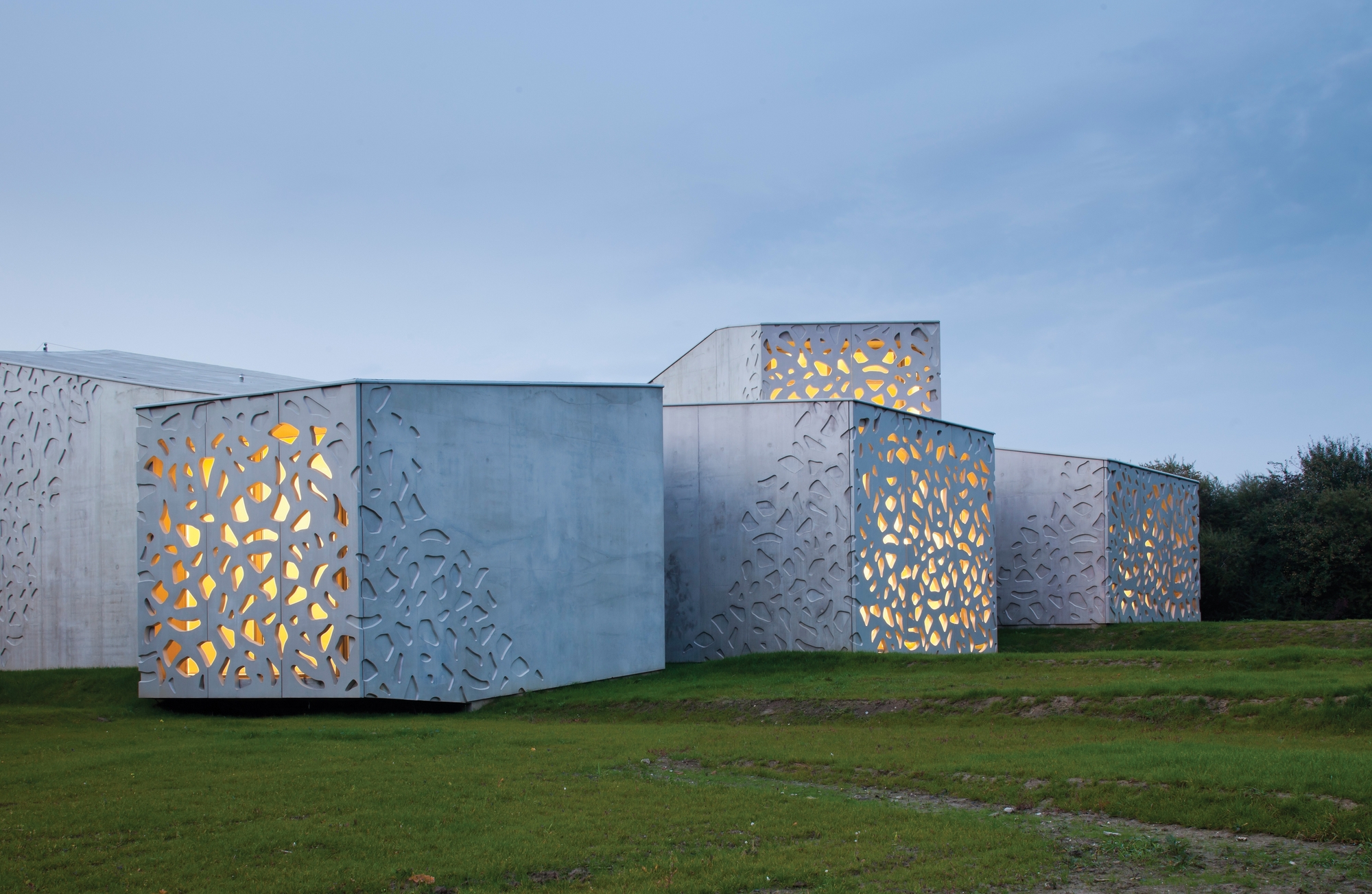 https://mdw-travel-data-us-east-1.s3.amazonaws.com/img/country/France/Modern-Art-Museum-of-Lille/img_02.jpg