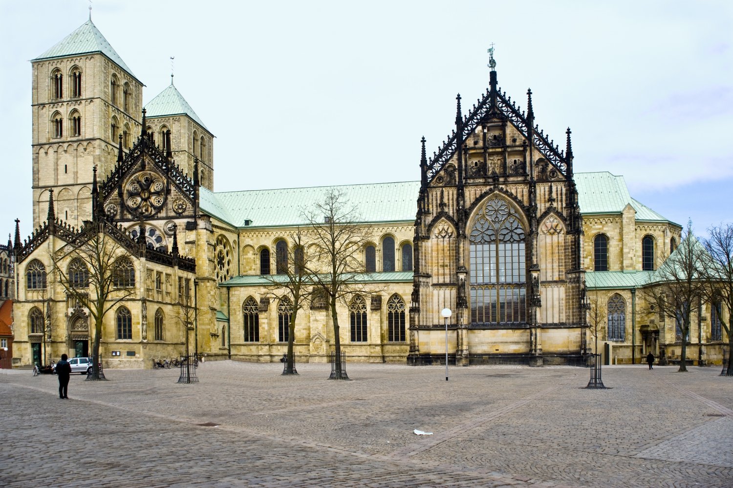 https://mdw-travel-data-us-east-1.s3.amazonaws.com/img/country/France/Munster/img_03.jpg