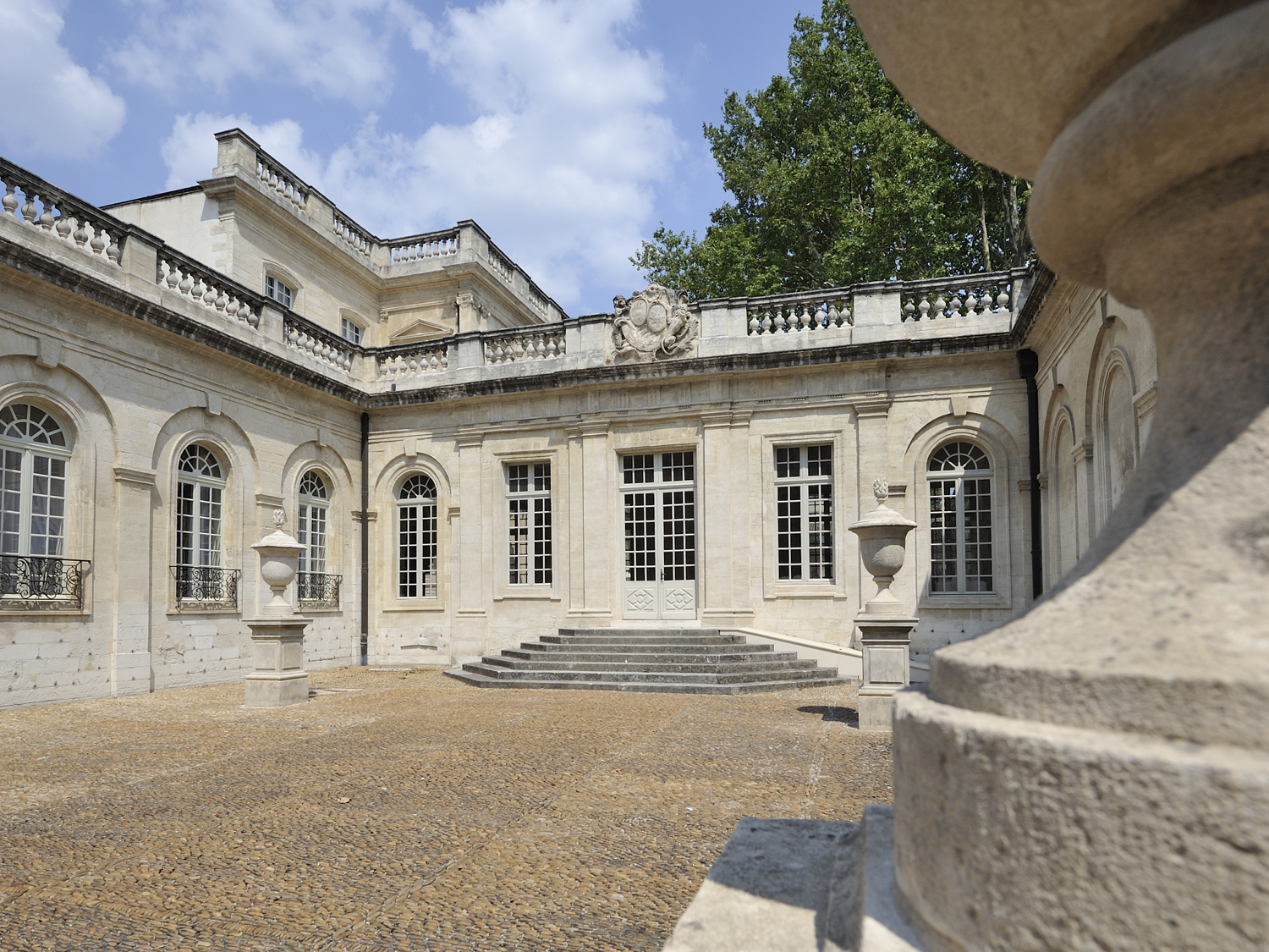 https://mdw-travel-data-us-east-1.s3.amazonaws.com/img/country/France/Musee-Calvet/img_00.jpg