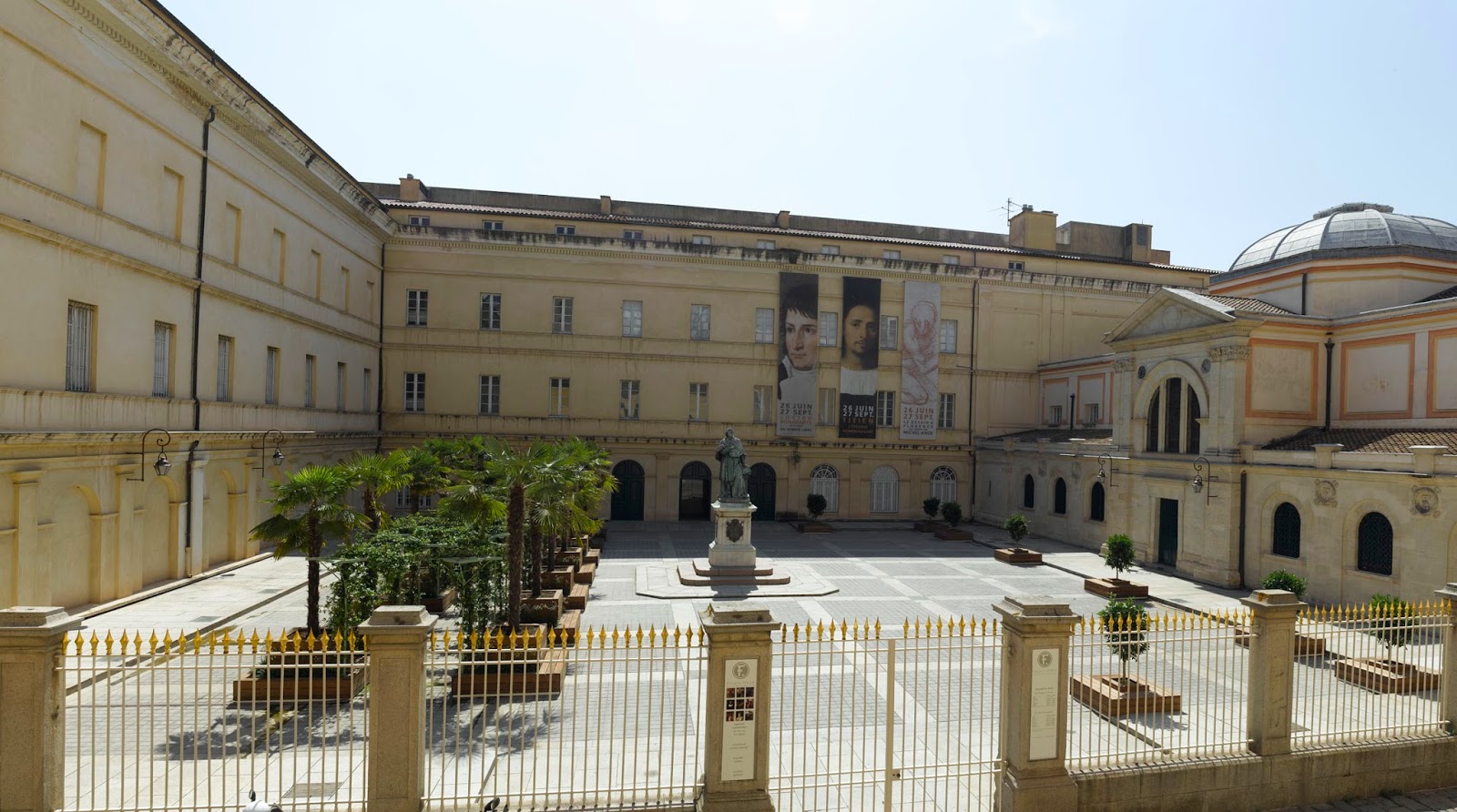 https://mdw-travel-data-us-east-1.s3.amazonaws.com/img/country/France/Musee-Fesch/img_01.jpg